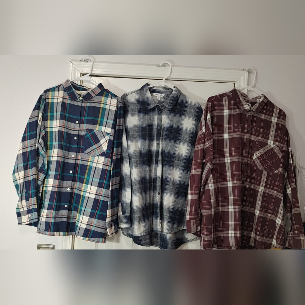 3 Old Navy brand tops. Size XXL